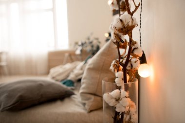 Membuat Rumah Lebih Damai dengan Sentuhan Sederhana